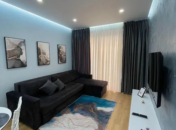 Franci\'S Apartment No1
