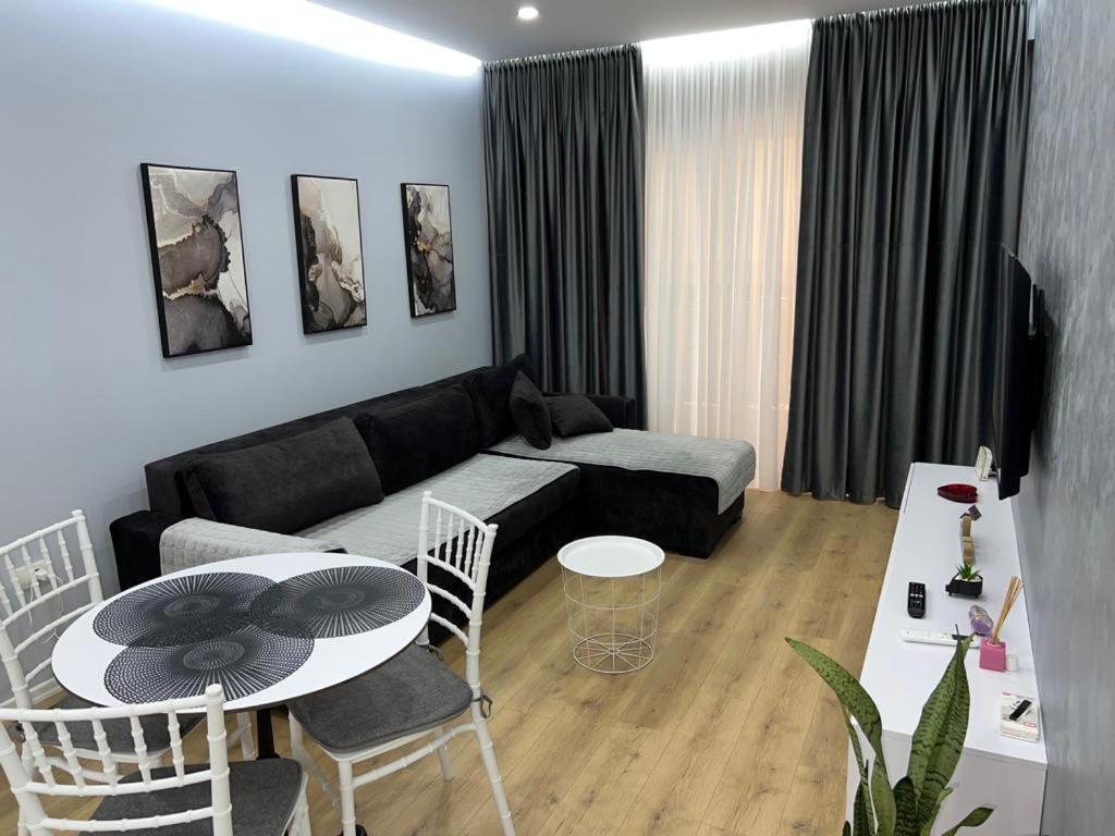 Franci's No1 * Tirana
